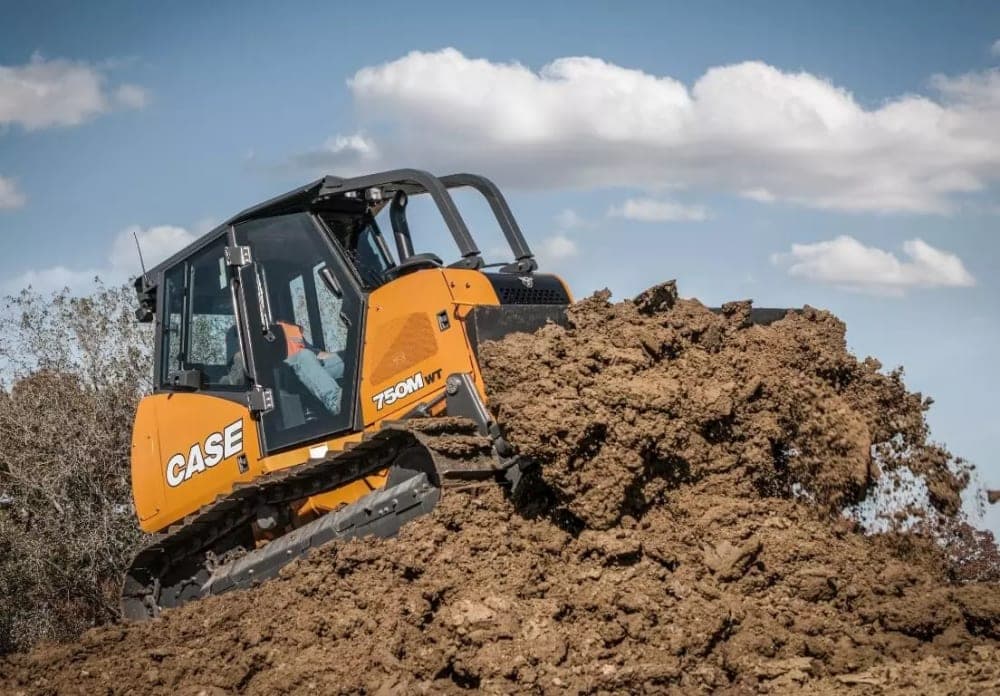 Case 750M