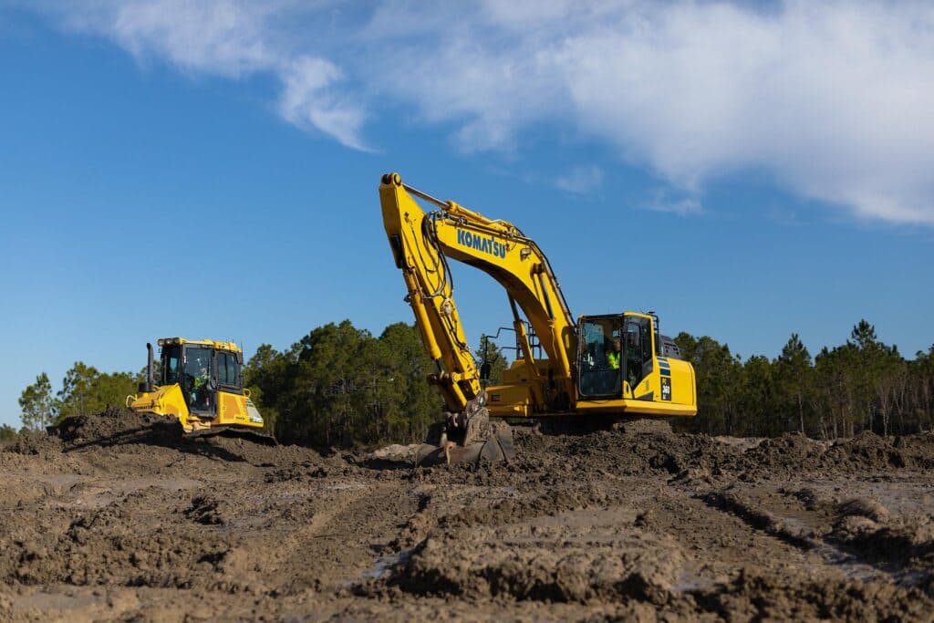 Komatsu y AIM se alían para desarrollar soluciones autónomas en construcción