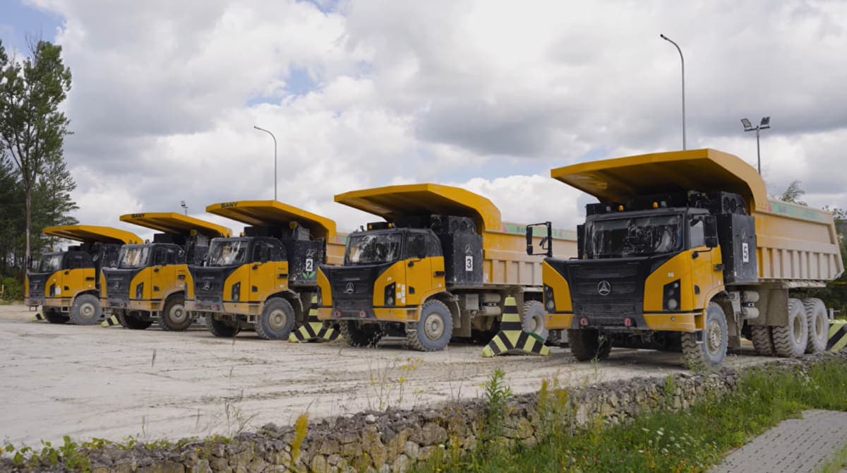 Holcim amplía su flota de equipos mineros eléctricos en cantera de caliza en Polonia