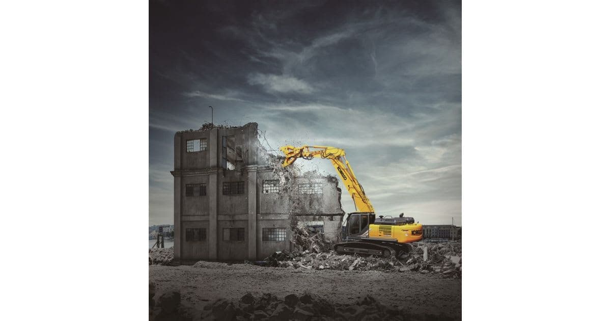 Kobelco presenta dos nuevas excavadoras de pluma recta: SK300LC-11 y SK350LC-11
